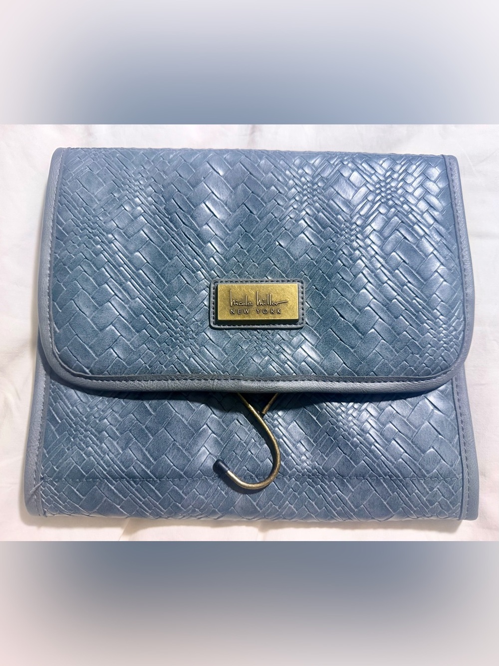 Nicole Miller Woven Hanging Makeup Travel Bag, Like New